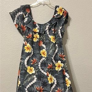 Hilo Hattie women’s long dress